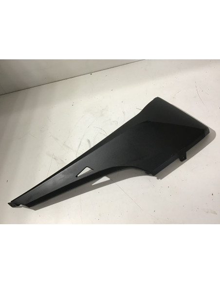 Bas de caisse droit HONDA FORZA 125 - 2015/2016 - 64431-K40-F000 Occasion