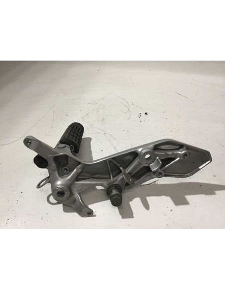 Platine repose-pied avant droit HONDA VFR 1200 - 2012 - Occasion