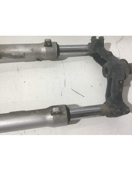 Fourche PEUGEOT KISBEE 50 - 2011/2020 pour les 2 t 2011/2025 pour 4t - Occasion