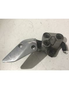 Platine repose-pied droit YAMAHA FAZER 1000 - 2001/2005 - 5LV-3 Occasion