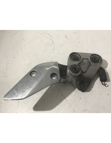 Platine repose-pied droit YAMAHA FAZER 1000 - 2001/2005 - 5LV-3 Occasion