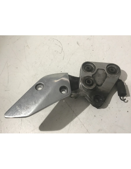 Platine repose-pied droit YAMAHA FAZER 1000 - 2001/2005 - 5LV-3 Occasion