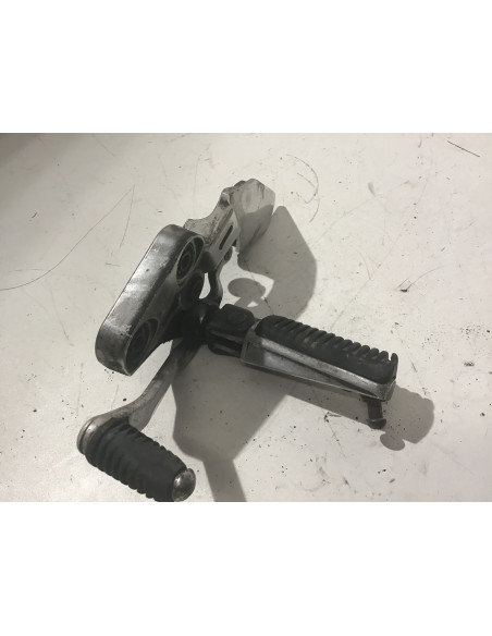 Platine repose-pied gauche YAMAHA FAZER 1000 - 2001/2005 -