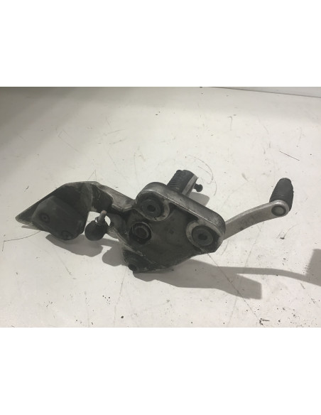 Platine repose-pied gauche YAMAHA FAZER 1000 - 2001/2005 -