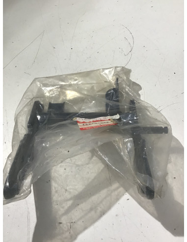 Support béquille SUZUKI STREET MAGIC 50 - 2000 - 42270-0610-000 État Neuf