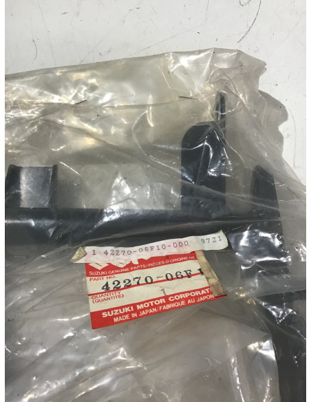Support béquille SUZUKI STREET MAGIC 50 - 2000 - 42270-0610-000 État Neuf