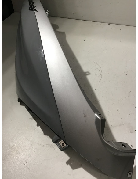 Flanc de selle droit PIAGGIO BEVERLY 300 - 2010/2016 - 656354