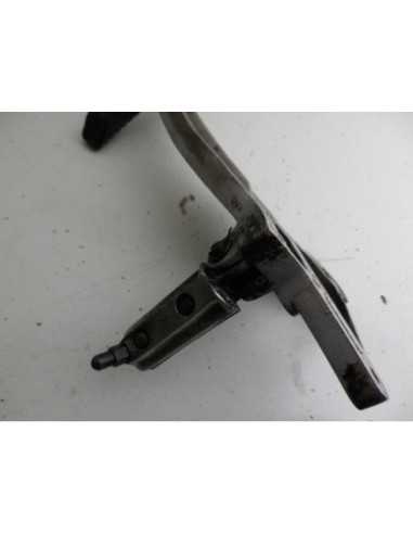 Platine repose-pied gauche HONDA HORNET 600 PC36A - 2003-2005 - Occasion