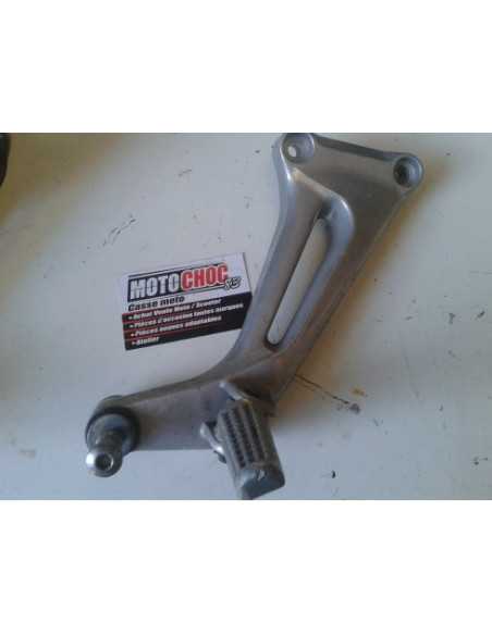 Platine repose-pied arrière droit HONDA VTR 1000 SC36A