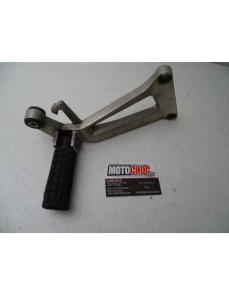 Platine repose-pied arrière droit HONDA CBR 125 JC39A