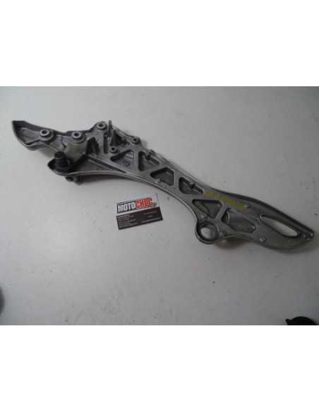 Platine repose-pied droit SUZUKI GLADIUS 650 - 35710-44H0 - Occasion