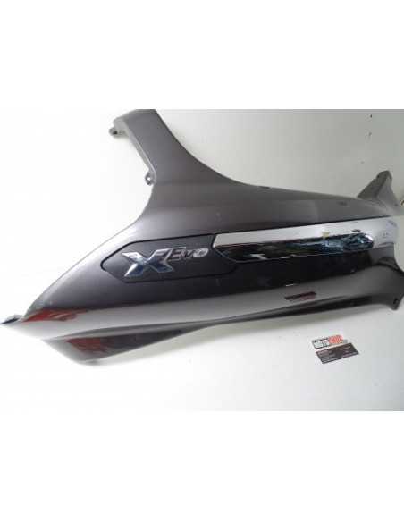Flanc de selle droit PIAGGIO X-EVO 125 - 2004