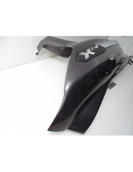 Flanc de selle droit PIAGGIO X-EVO 125 - 2004 - Occasion