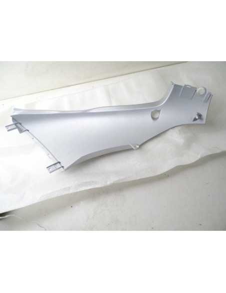 Flanc de selle droit HONDA NES 125 - 2000-2004 - 83500-KFG-900ZB - État neuf